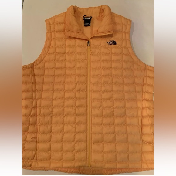 The North Face Jackets & Blazers - The North Face Women’s Thermoball Eco Vest Quilted Yellow/Gold Size XXL